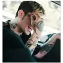 สติกเกอร์